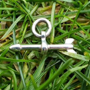 Vintage Sterling Silver Arrow Pendant